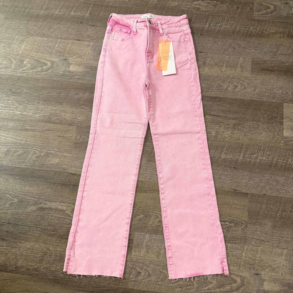 Risen Straight Leg Jeans